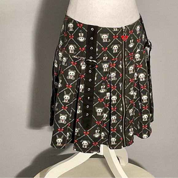 Hot Topic Size M Skelanimals Grommet Strap Goth Skulls Pleated Plaid Mini Skirt - Picture 8 of 10